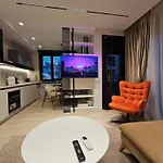 Center Easy_luxury شقة تيرانا